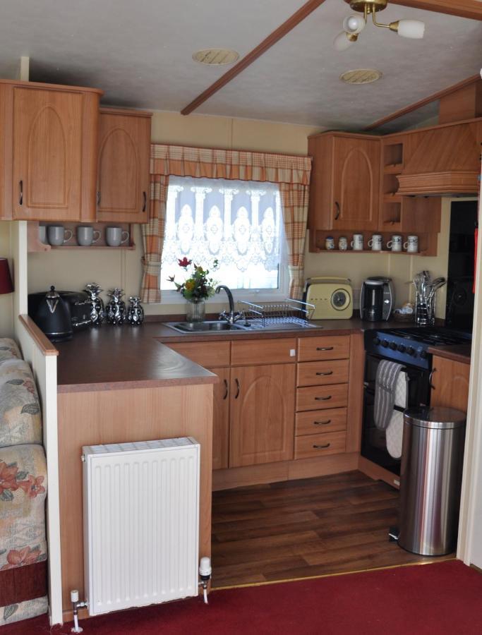 Caravan 8 Berth With Private Fishing Hotel ลินคอล์น ภายนอก รูปภาพ