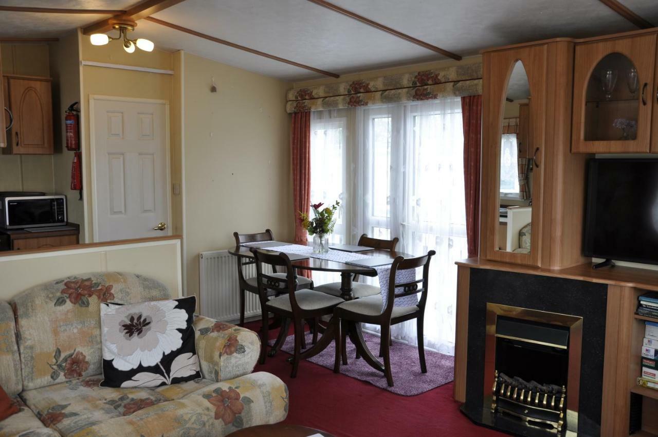 Caravan 8 Berth With Private Fishing Hotel ลินคอล์น ภายนอก รูปภาพ